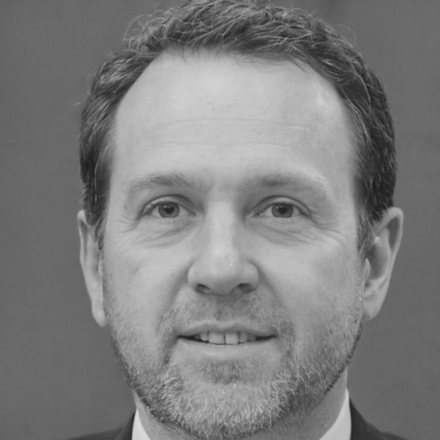 Expert instructor David Torres